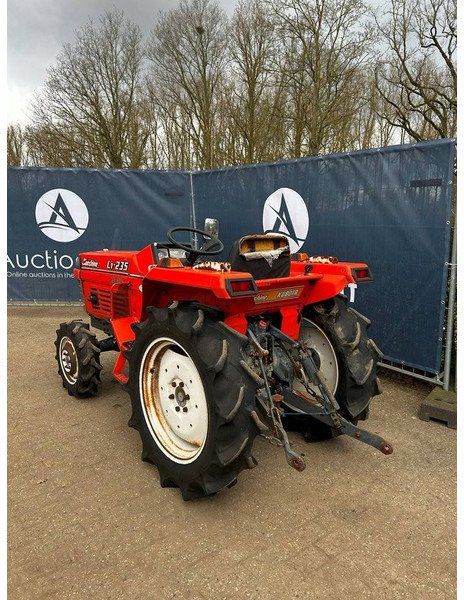 Kubota L1-235 P.S. - Трактор: фото 2 Kubota L1-235 P.S. - Трактор: фото 2