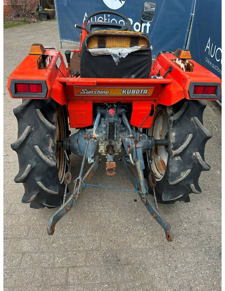 Kubota L1-235 P.S. - Трактор: фото 3 Kubota L1-235 P.S. - Трактор: фото 3