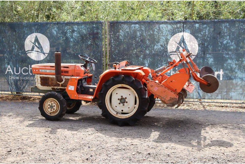 Kubota ZB1600 - Трактор: фото 3 Kubota ZB1600 - Трактор: фото 3