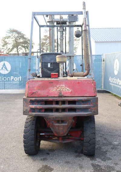 Linde - Дизельний навантажувач: фото 5 Linde - Дизельний навантажувач: фото 5