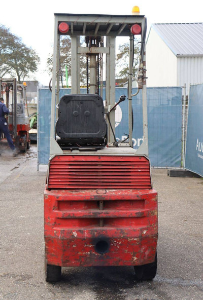 Linde - Дизельний навантажувач: фото 5 Linde - Дизельний навантажувач: фото 5