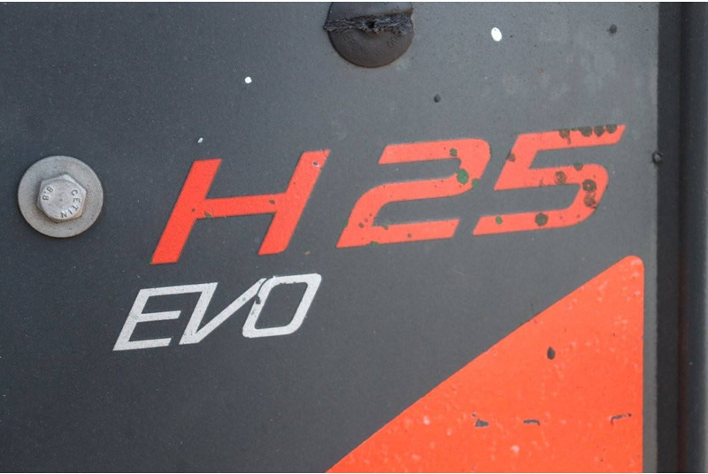 Дизельний навантажувач Linde H25T-02: фото 12