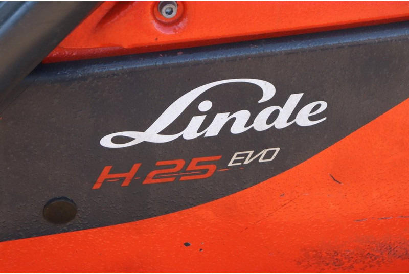Дизельний навантажувач Linde H25T-02: фото 14
