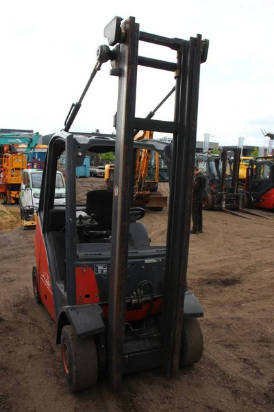 Навантажувач підвищеної прохідності Linde H25T: фото 9