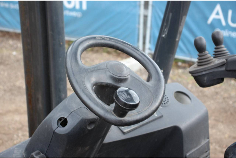 Навантажувач підвищеної прохідності Linde H25T: фото 20