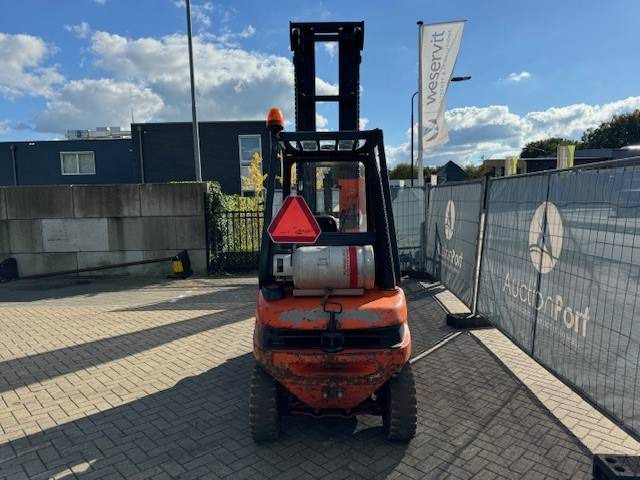 Linde H30T - Газовий навантажувач: фото 5 Linde H30T - Газовий навантажувач: фото 5