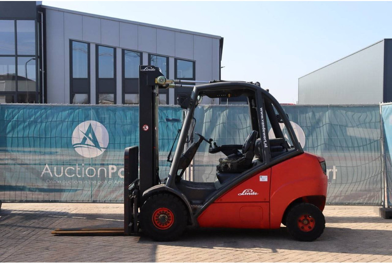 Linde H35D - Дизельний навантажувач: фото 2 Linde H35D - Дизельний навантажувач: фото 2