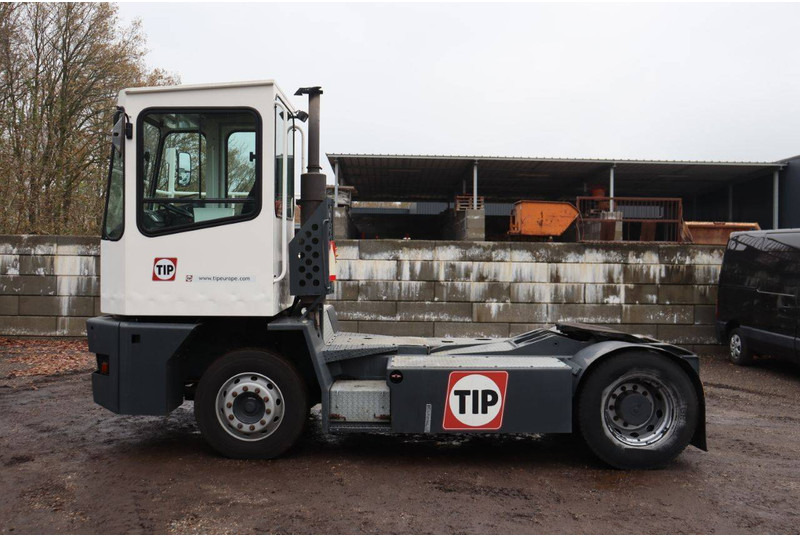 MOL YM 180/4X2 - Термінальний трактор: фото 2 MOL YM 180/4X2 - Термінальний трактор: фото 2