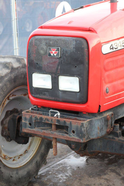 Трактор Massey Ferguson 4345: фото 9