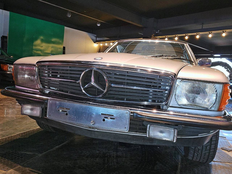 Mercedes-Benz 280 SL - Легковий автомобіль: фото 4 Mercedes-Benz 280 SL - Легковий автомобіль: фото 4