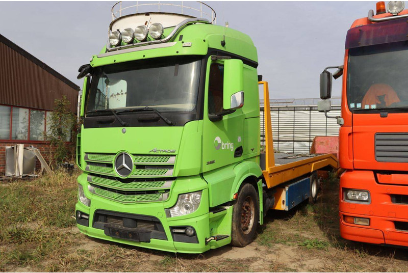 Mercedes-Benz Actros 2551 - Бортова вантажівка/ Платформа: фото 1 Mercedes-Benz Actros 2551 - Бортова вантажівка/ Платформа: фото 1
