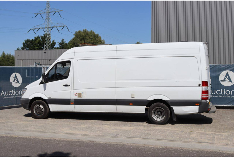 Mercedes-Benz Sprinter - Суцільнометалевий фургон: фото 3 Mercedes-Benz Sprinter - Суцільнометалевий фургон: фото 3