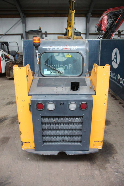 Mustang R135 - Колісний навантажувач: фото 4 Mustang R135 - Колісний навантажувач: фото 4