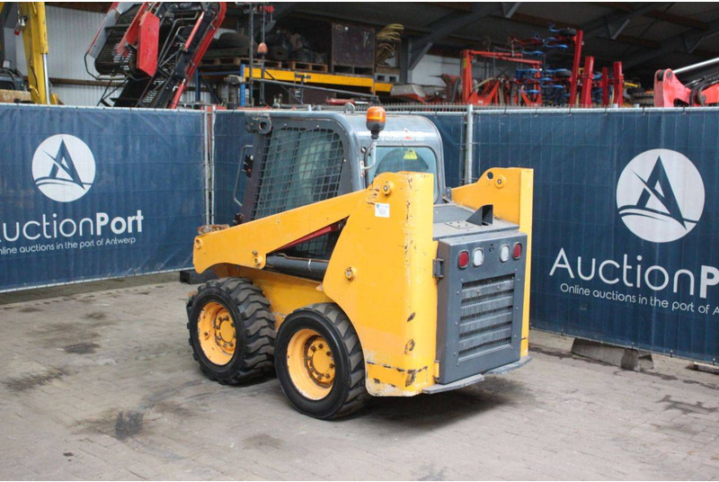 Mustang R135 - Колісний навантажувач: фото 3 Mustang R135 - Колісний навантажувач: фото 3