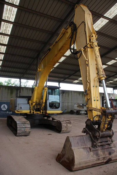 Гусеничний екскаватор New Holland E265: фото 6
