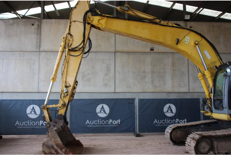 Гусеничний екскаватор New Holland E265: фото 9