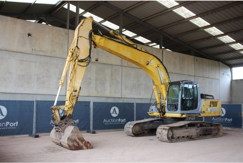 Гусеничний екскаватор New Holland E265: фото 8