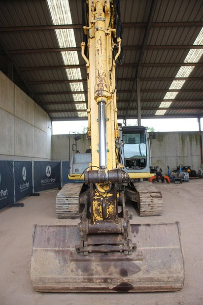 Гусеничний екскаватор New Holland E265: фото 7