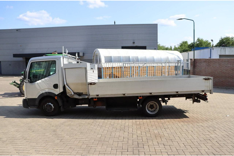 Nissan Cabstar - Бортова вантажівка/ Платформа: фото 2 Nissan Cabstar - Бортова вантажівка/ Платформа: фото 2