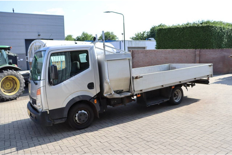 Nissan Cabstar - Бортова вантажівка/ Платформа: фото 1 Nissan Cabstar - Бортова вантажівка/ Платформа: фото 1