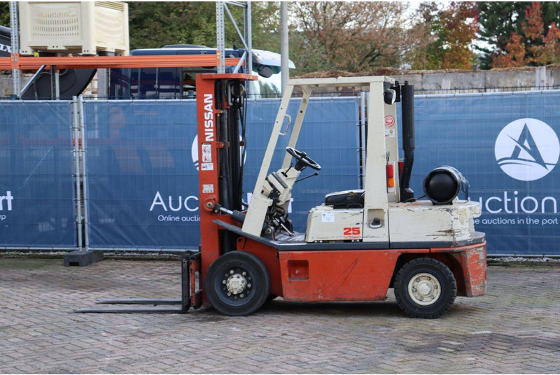 Nissan PH02A25U - Газовий навантажувач: фото 3 Nissan PH02A25U - Газовий навантажувач: фото 3