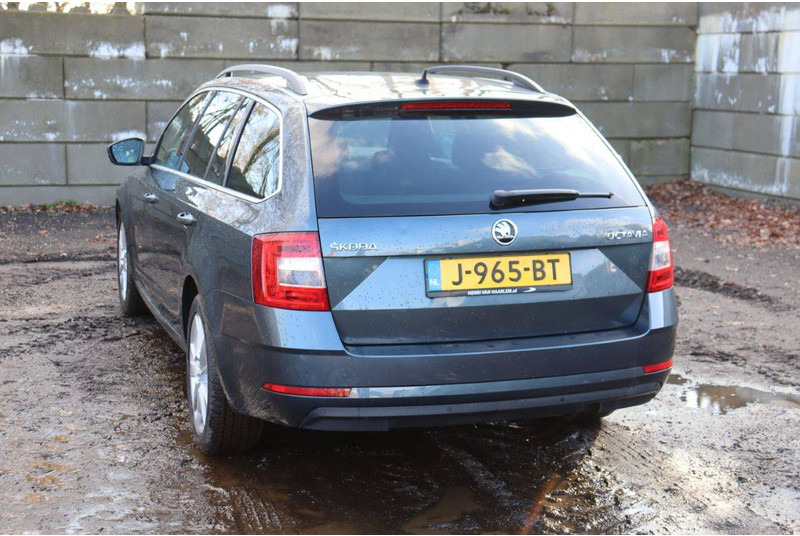 Škoda Octavia - Легковий автомобіль: фото 4 Škoda Octavia - Легковий автомобіль: фото 4