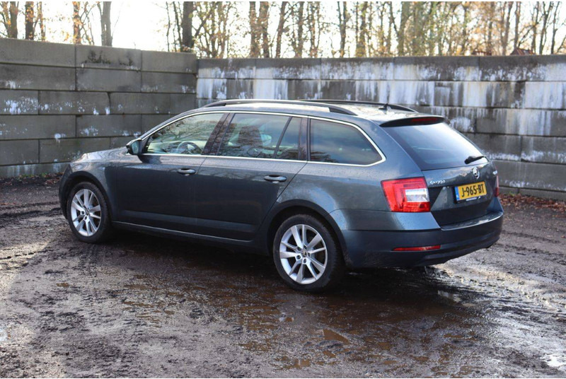 Škoda Octavia - Легковий автомобіль: фото 3 Škoda Octavia - Легковий автомобіль: фото 3