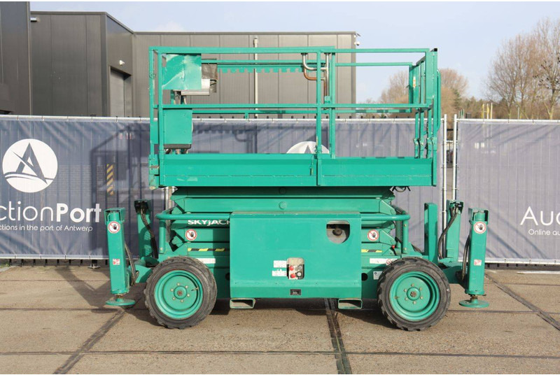 Skyjack SJ 6832RT - Ножичний підйомник: фото 2 Skyjack SJ 6832RT - Ножичний підйомник: фото 2