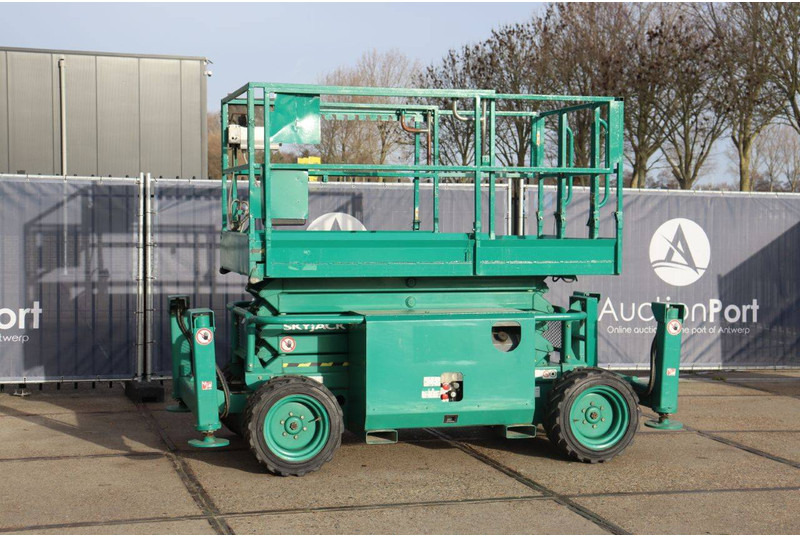 Skyjack SJ 6832RT - Ножичний підйомник: фото 1 Skyjack SJ 6832RT - Ножичний підйомник: фото 1