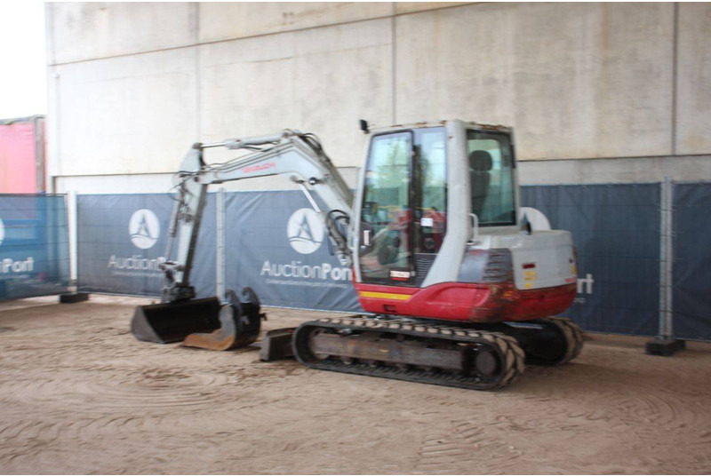 Takeuchi TB250 - Гусеничний екскаватор: фото 3 Takeuchi TB250 - Гусеничний екскаватор: фото 3