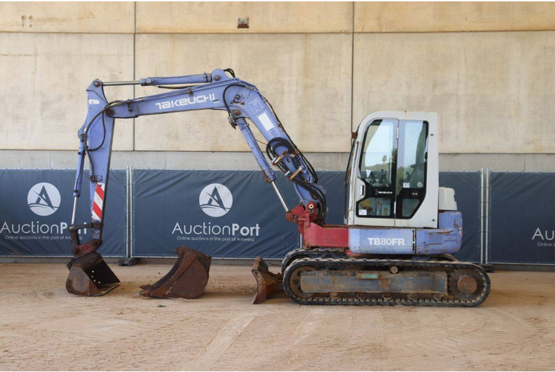 Takeuchi TB80FR - Гусеничний екскаватор: фото 2 Takeuchi TB80FR - Гусеничний екскаватор: фото 2