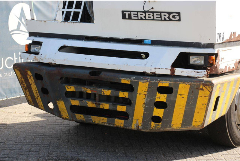 Термінальний трактор Terberg YT222: фото 9