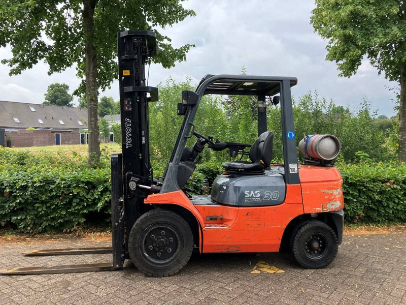 Toyota 02-7FGF30 - Газовий навантажувач: фото 2 Toyota 02-7FGF30 - Газовий навантажувач: фото 2