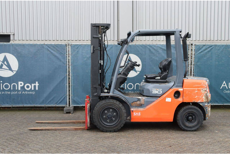 Toyota 02-8FDF30 - Дизельний навантажувач: фото 2 Toyota 02-8FDF30 - Дизельний навантажувач: фото 2