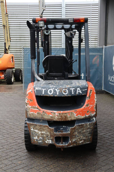 Toyota 02-8FDF30 - Дизельний навантажувач: фото 5 Toyota 02-8FDF30 - Дизельний навантажувач: фото 5