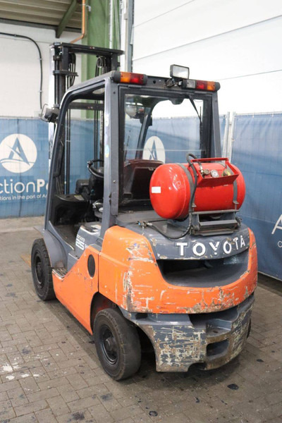 Toyota 02-8FGF25 - Газовий навантажувач: фото 4 Toyota 02-8FGF25 - Газовий навантажувач: фото 4