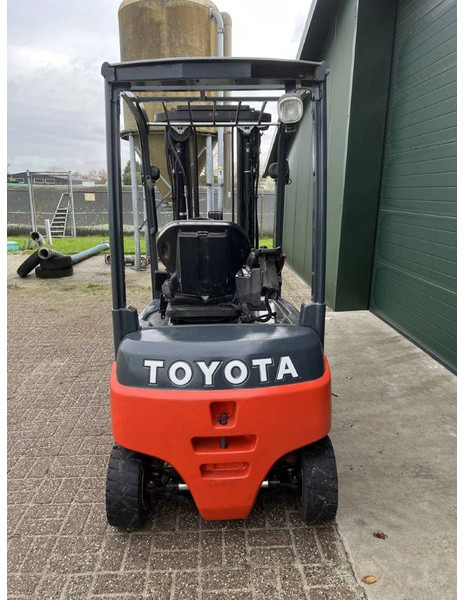 Toyota 8FBM28T - Електронавантажувач: фото 4 Toyota 8FBM28T - Електронавантажувач: фото 4