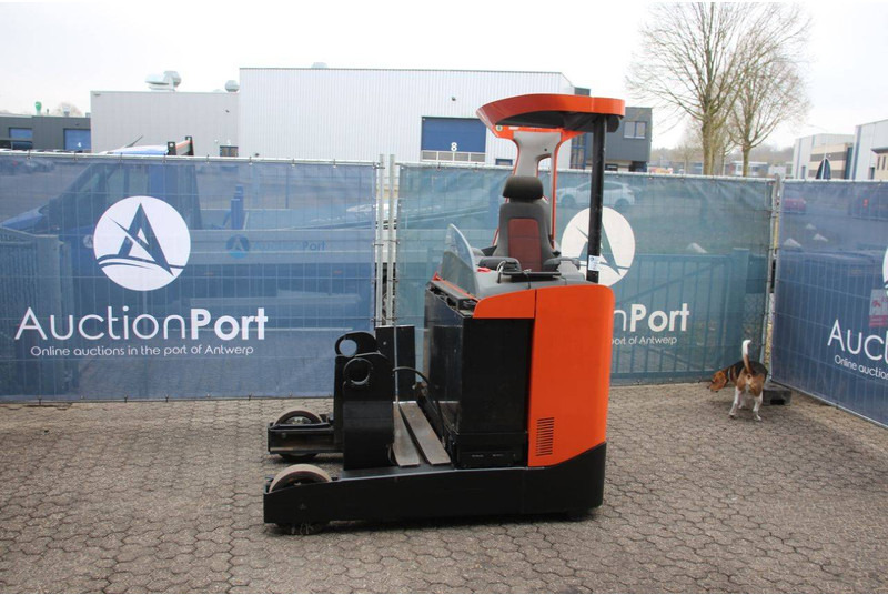 Toyota RRE180 - Рiч-трак: фото 1 Toyota RRE180 - Рiч-трак: фото 1