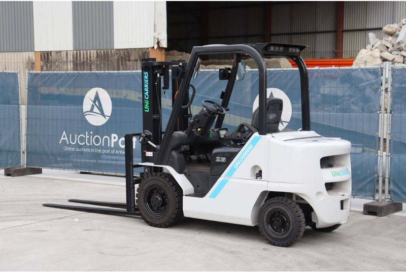 UniCarriers FD25T5M - Дизельний навантажувач: фото 3 UniCarriers FD25T5M - Дизельний навантажувач: фото 3