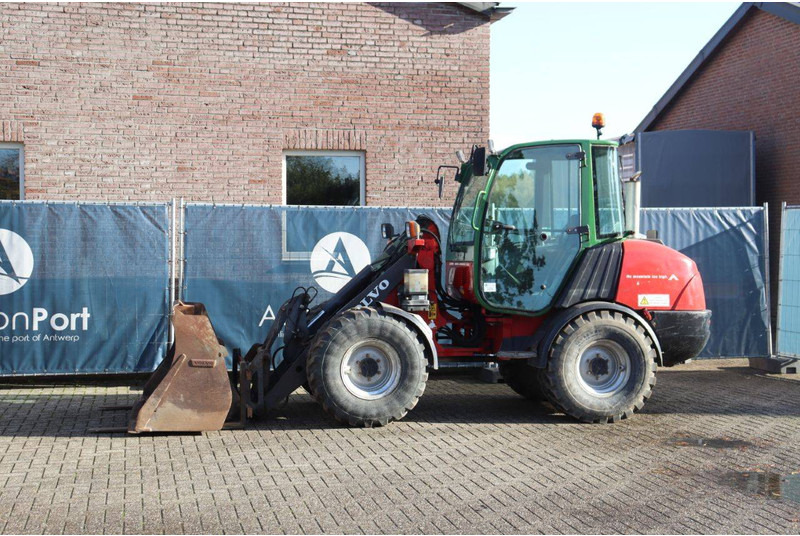 Volvo L25B-P - Колісний навантажувач: фото 1 Volvo L25B-P - Колісний навантажувач: фото 1