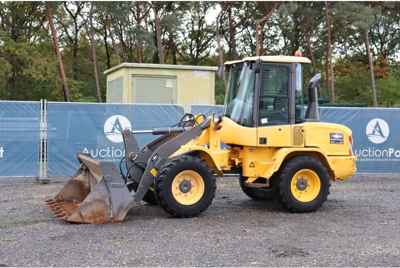 Volvo L30G - Колісний навантажувач: фото 1 Volvo L30G - Колісний навантажувач: фото 1