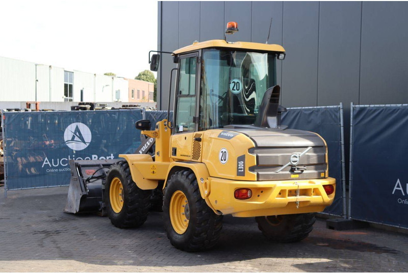 Volvo L30G - Колісний навантажувач: фото 4 Volvo L30G - Колісний навантажувач: фото 4