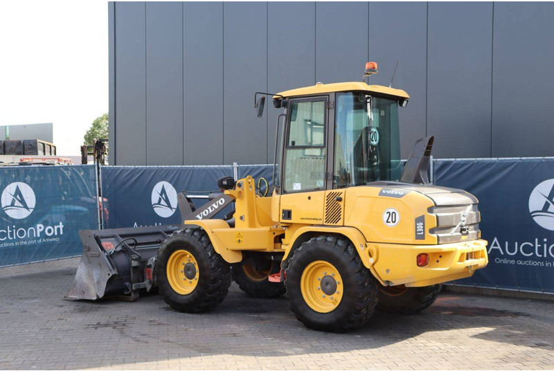 Volvo L30G - Колісний навантажувач: фото 3 Volvo L30G - Колісний навантажувач: фото 3
