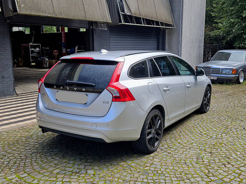 Volvo V60 D3 - Седан: фото 5 Volvo V60 D3 - Седан: фото 5