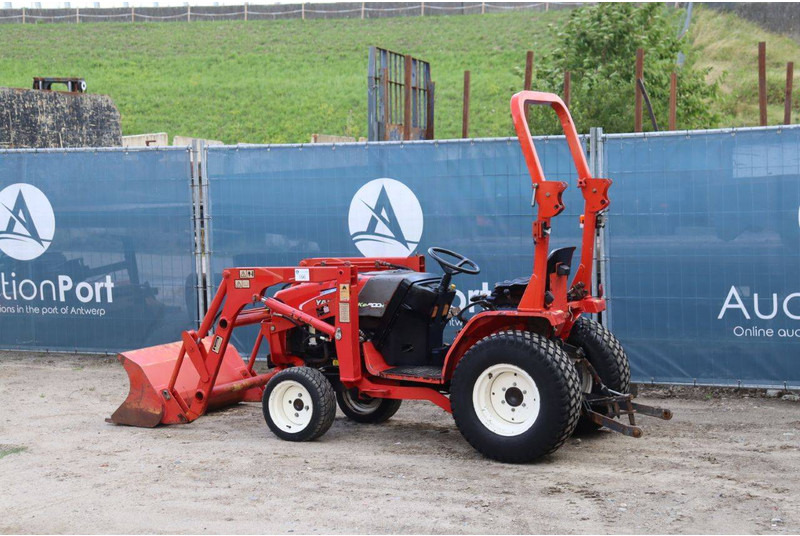 Yanmar YM 2001 - Трактор: фото 3 Yanmar YM 2001 - Трактор: фото 3