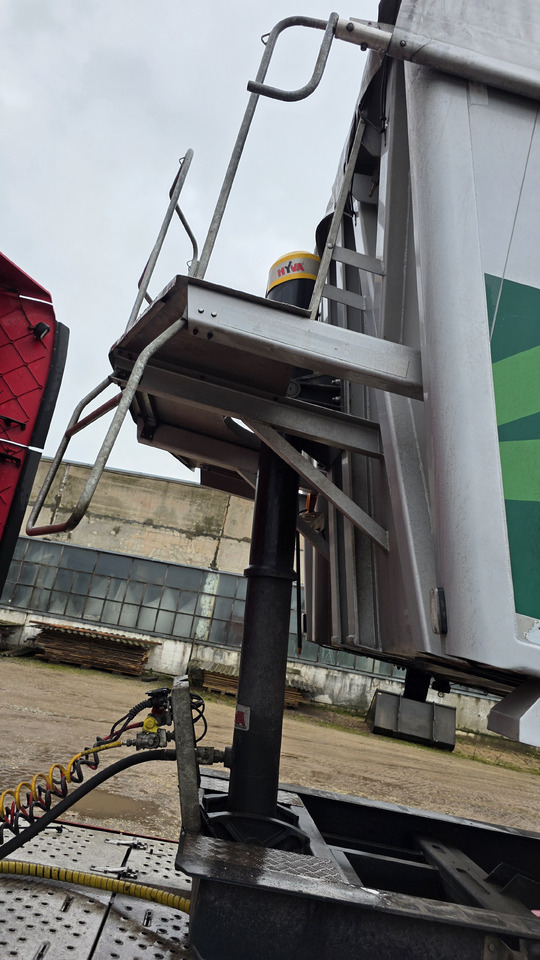 BODEX KIS 3B - Самоскид напівпричіп: фото 3 BODEX KIS 3B - Самоскид напівпричіп: фото 3