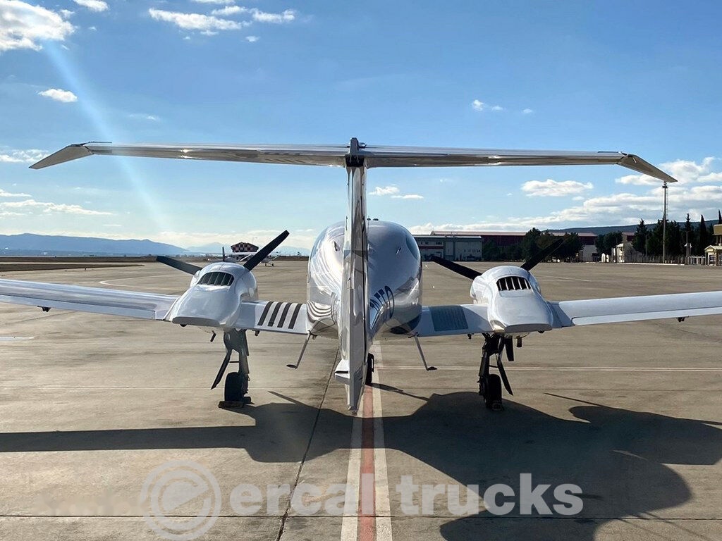 2008 Diamond DA42 Twin Star-Airplane - Аеродромне обладнання: фото 5 2008 Diamond DA42 Twin Star-Airplane - Аеродромне обладнання: фото 5
