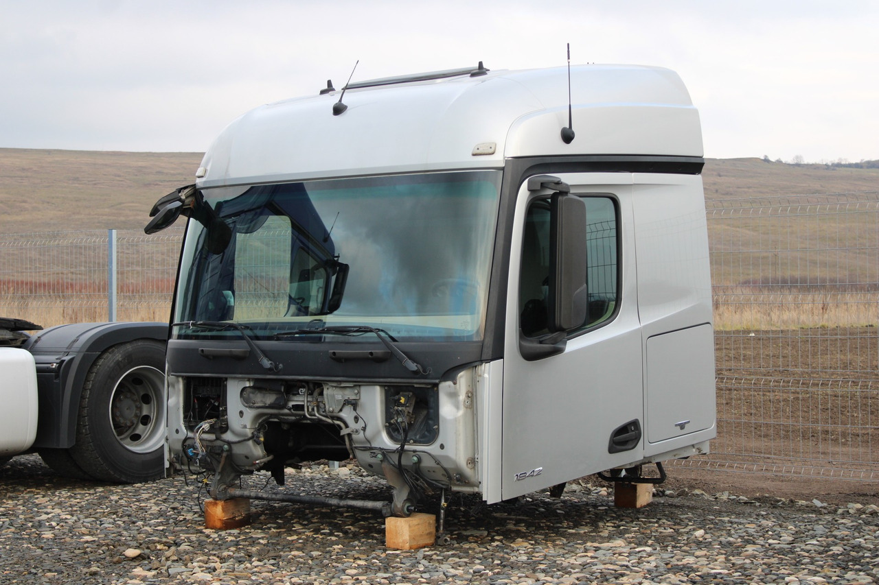 CABINA MERCEDES ACTROS MP4 STREAMSPACE 2.5 - Кабіна в категорії Вантажівки: фото 3 CABINA MERCEDES ACTROS MP4 STREAMSPACE 2.5 - Кабіна в категорії Вантажівки: фото 3