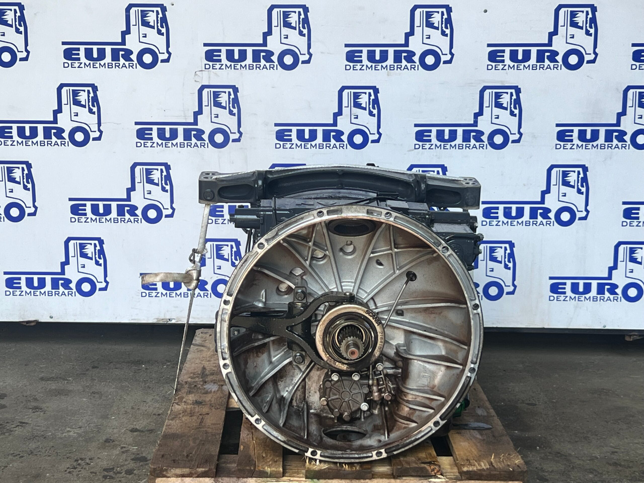 CUTIE DE VITEZE AUTOMATA CU RETARDER MAN TIPMATIC 14 2700NM R3500 DD 81.32004.6417 - Коробка передач в категорії Вантажівки: фото 2 CUTIE DE VITEZE AUTOMATA CU RETARDER MAN TIPMATIC 14 2700NM R3500 DD 81.32004.6417 - Коробка передач в категорії Вантажівки: фото 2