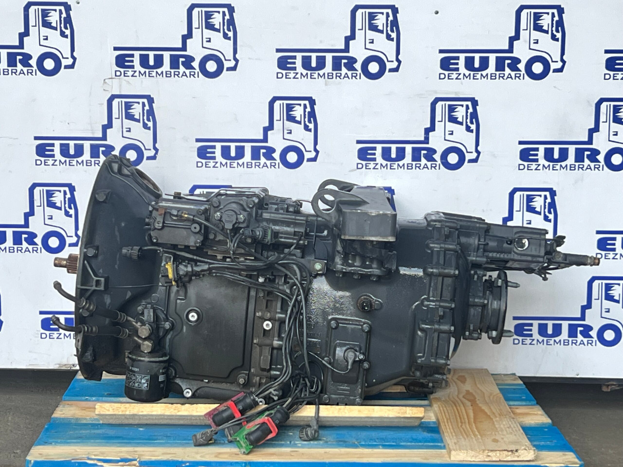 CUTIE VITEZE AUTOMATA FARA RETARDER TIPMATIC 14 DD MAN TGX 81.32004.6415 - Коробка передач в категорії Вантажівки: фото 1 CUTIE VITEZE AUTOMATA FARA RETARDER TIPMATIC 14 DD MAN TGX 81.32004.6415 - Коробка передач в категорії Вантажівки: фото 1